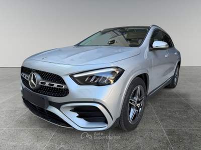 Mercedes-Benz GLA 180 Automatic AMG Line Premium Argento usata Varedo