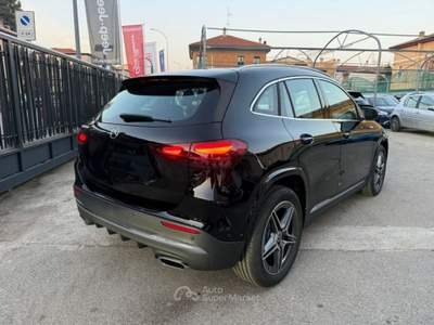 Mercedes-Benz GLA 180 Automatic AMG Line Premium Nero usata Varedo