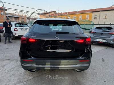 Mercedes-Benz GLA 180 Automatic AMG Line Premium Nero usata Varedo
