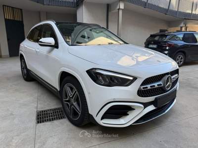 Mercedes-Benz GLA 180 Automatic AMG Line Premium Bianco usata Varedo