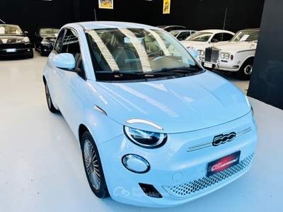 Fiat 500 500e Berlina 42 kWh La Prima Blu/Azzurro usata Rosta
