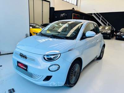Fiat 500 500e Berlina 42 kWh La Prima Blu/Azzurro usata Rosta