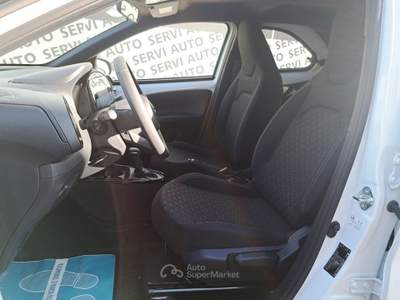 Toyota Aygo Aygo X 1.0 VVT-i 72 CV 5 porte Trend S-CVT Bianco usata Casoria