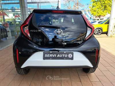 Toyota Aygo Aygo X 1.0 VVT-i 72 CV 5 porte Trend S-CVT Bianco usata Casoria
