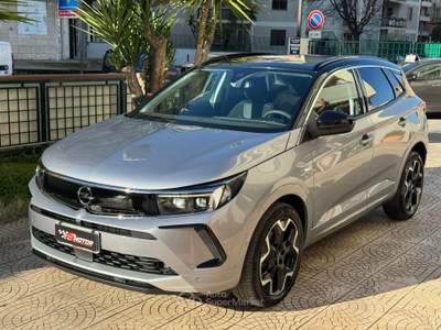Opel Grandland 131CV S&S AT8 ULTIMATE Grigio usata Cerignola