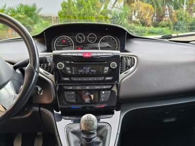 Lancia Ypsilon LANCIA YPSILON BENZINA/GPL usata Trinitapoli