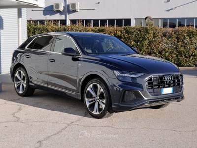 Audi Q8 3.0 (50) tdi Quattro 286cv Tiptronic Sport Blu/Azzurro usata Civita Castellana