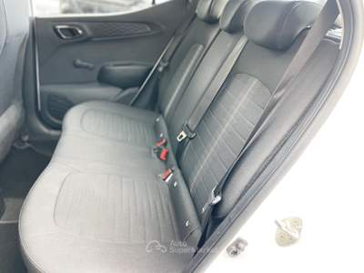 Hyundai i10 1.0 Benzina 67CV E6 Neo - 2022 Bianco usata Roma