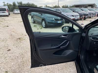 Opel Astra Start&Stop Sports Tourer Business UNICO PROPIETARIO Nero usata Corato