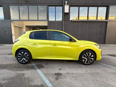 Peugeot 208 208 Hybrid 110 e-DCS6 Business Giallo usata Rovigo