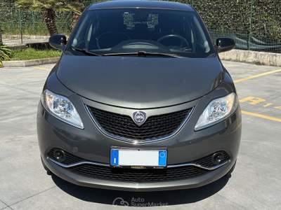 Lancia Ypsilon Ypsilon 1.2 69 CV 5 porte GPL Ecochic Gold Grigio usata SORA