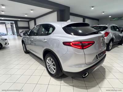 Alfa Romeo Stelvio Stelvio 2.2 T.diesel 190 CV AT8 Q4 Exec. Argento usata Favara