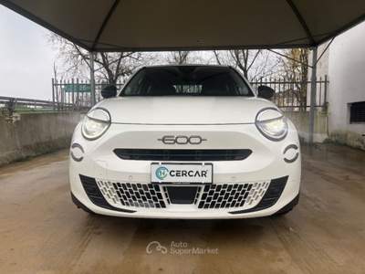 Fiat 600 Hybrid 100 CV DCT MHEV AUTOMATICA DA PROVARE Bianco usata Pavia