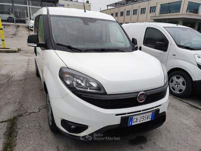 Fiat Doblò Doblò 1.6 MJT 120CV S&S PC Combi N1 Lounge Bianco usata MONTE URANO