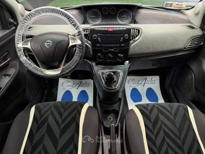 Lancia Ypsilon 95 CV NUOVA 11/2015 Bianco usata Teverola