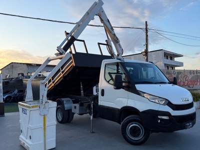 Iveco Daily 70C17 GRU + CESTELLO RIBALTABILE Bianco usata Teverola