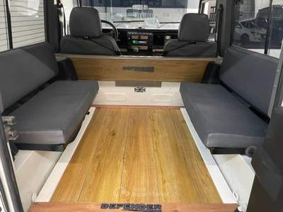 Land Rover Defender 2.5 td5 E SW usata Mozzo