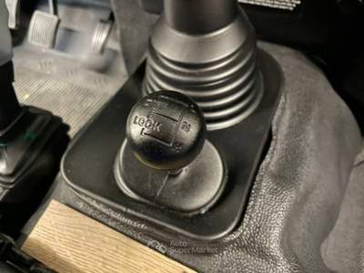 Land Rover Defender 2.5 td5 E SW usata Mozzo