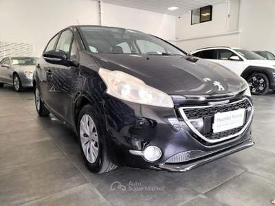 Peugeot 208 1° serie 1.2 VTi 82 CV 5 porte Access Nero usata Messina