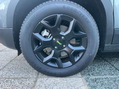 Jeep Avenger 1.2Turbo 145CV MHEV 4xe Upland+TETTO+INFO&CONV.PAC Grigio usata Arsago Seprio