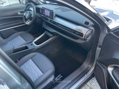 Jeep Avenger 1.2Turbo 145CV MHEV 4xe Upland+TETTO+INFO&CONV.PAC Grigio usata Arsago Seprio