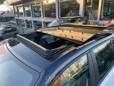 Jeep Avenger 1.2Turbo 145CV MHEV 4xe Upland+TETTO+INFO&CONV.PAC Bianco usata Arsago Seprio