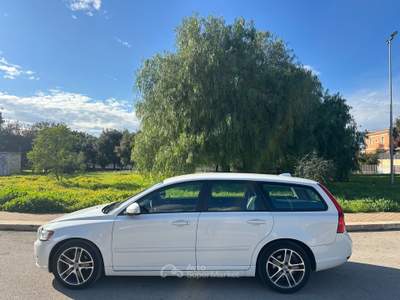 Volvo V50 1.6 DIESEL 2011 - CERCHI IN LEGA Bianco usata Terlizzi