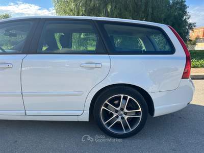 Volvo V50 1.6 DIESEL 2011 - CERCHI IN LEGA Bianco usata Terlizzi