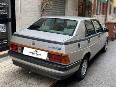 Alfa Romeo 75 **ISCRITTA ASI** Grigio usata Bari
