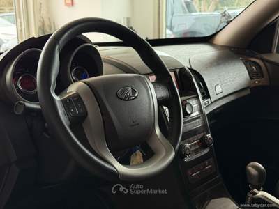 Mahindra XUV500 XUV500 2.2 16V AWD W8 7 POSTI Grigio usata San Michele salentino