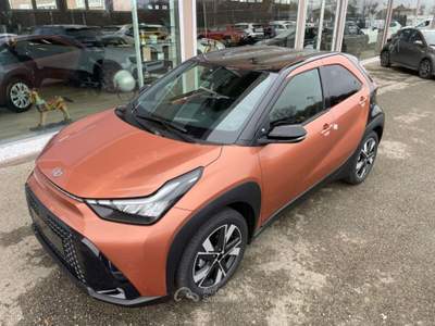 Toyota Aygo X 1.5 Hybrid 115 CV 5 porte Icon Arancione usata Scandiano