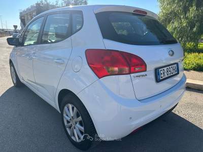 Kia Venga 1.4 BENZINA 2013 - TETTO PANORAMICO Bianco usata Terlizzi