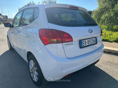 Kia Venga 1.4 BENZINA 2013 - TETTO PANORAMICO Bianco usata Terlizzi
