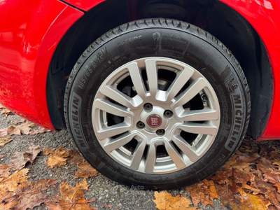 Fiat Punto II 75 CV 5 porte Lounge Rosso usata Rimini