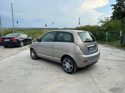 Lancia Ypsilon 90 CV Oro Giallo Oro usata Rimini