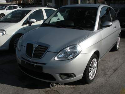 Lancia Ypsilon NEOPATENTATI Argento usata Frosinone