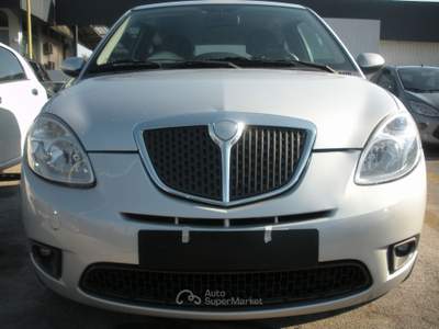 Lancia Ypsilon NEOPATENTATI Argento usata Frosinone