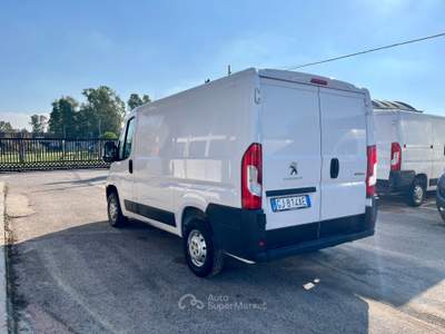 Peugeot Boxer Boxer 328 L1H1 B.HDi 120 S&S FURGONE Bianco usata Latina