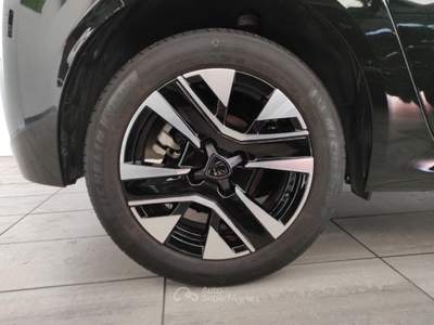 Peugeot 208  - 208 puretech 100 stop&start 5 porte allure Nero usata LEGNANO