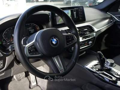 BMW Serie 5 520d 520 d 48V xDrive Touring Msport LISTINO 80.300€ Grigio usata Manzano
