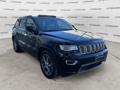 Jeep Grand Cherokee Grand Cherokee 3.0 V6 CRD 250 CV Multijet II Overland Nero usata Oristano