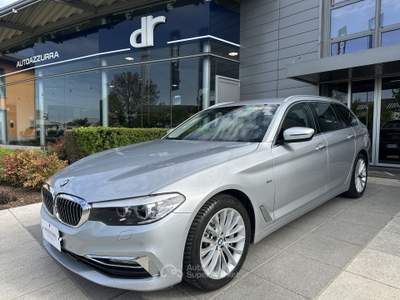 BMW Serie 5 530d 530d Touring Luxury *UNIPRO, IVA, TAGLIANDI BMW, PACK LUCI, PROMO AZZURRA* Argento usata Suzzara