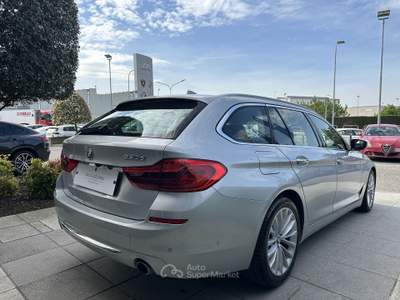 BMW Serie 5 530d 530d Touring Luxury *UNIPRO, IVA, TAGLIANDI BMW, PACK LUCI, PROMO AZZURRA* Argento usata Suzzara