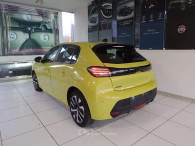 Peugeot 208 PureTech 100Cv Active VARI COLORI Giallo usata Venezia