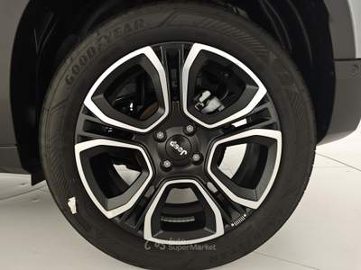 Jeep Avenger 1.2 Turbo 110 CV MHEV Summit + Vernice + Tetto panoramico +Infotainment & Convenience Pack Grigio usata Capua