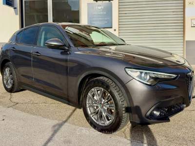 Alfa Romeo Stelvio AT8 RWD Business Grigio usata Monopoli