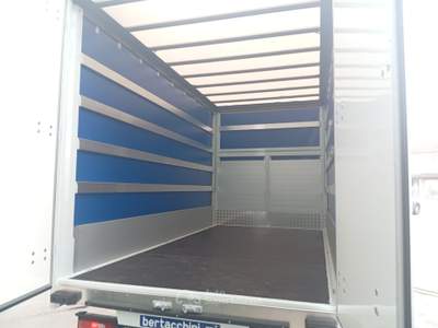 Iveco Daily allestimento Centina Telone Nuovo Bianco usata Mede