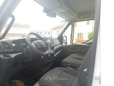 Iveco Daily allestimento Centina Telone Nuovo Bianco usata Mede