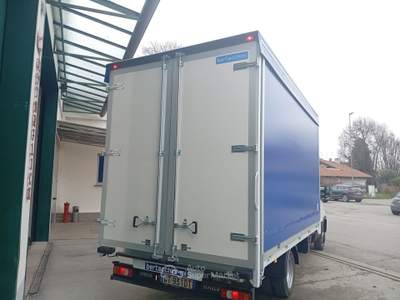 Iveco Daily allestimento Centina Telone Nuovo Bianco usata Mede