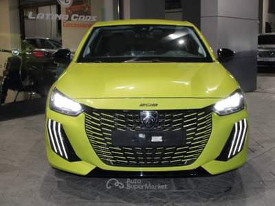 Peugeot 208 1.2 puretech Allure s&s 100cv Con CARPLAY Verde usata Latina